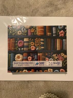 Floral Bookshelf 500-Piece Jigsaw Puzzle - Multicolor